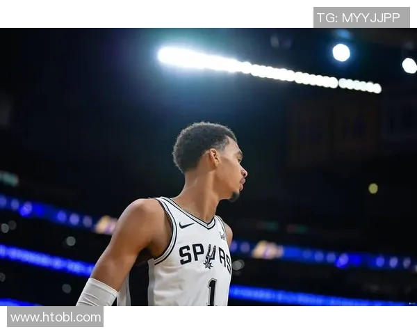 文班亚马新秀赛季表现惊艳场均20分10篮板3盖帽领跑联盟新秀榜